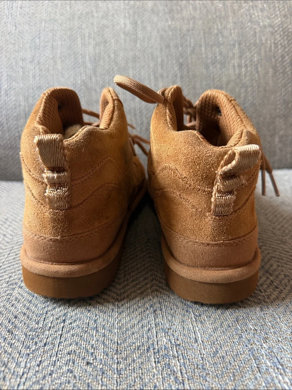 UGG Unisex-Child K Highland Hi Heritage Sneaker Size: 5